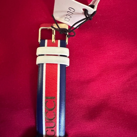 GUCCI G-Timeless Dial blue,red and white  Strap new - Picture 5 of 17